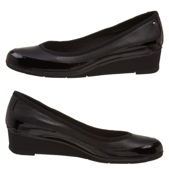 Liz Claiborne Women’s STACY Black Slip On - Picture 1 of 6